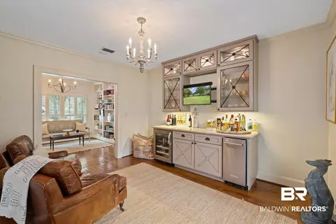 301 E Durham Dr, Mobile, AL 36606 photo 5
