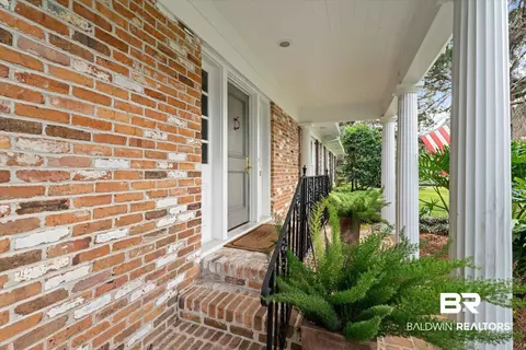 301 E Durham Dr, Mobile, AL 36606 photo 2