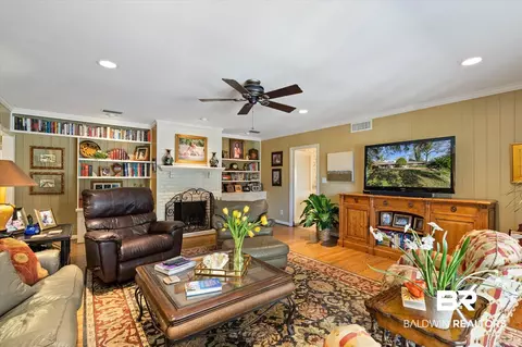 14 N Spring Bank Rd, Mobile, AL 36608 photo 13