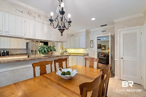 14 N Spring Bank Rd, Mobile, AL 36608 photo 9