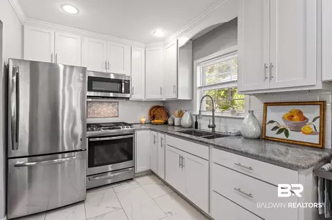 164 Crenshaw St, Mobile, AL 36606 photo 8