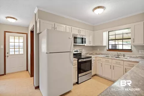 6934 Colonial Ter, Mobile, AL 36618 photo 3