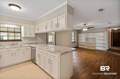 6934 Colonial Ter, Mobile, AL 36618 photo 4