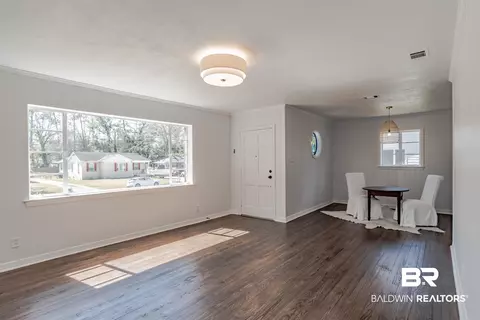 2504 Oak View Dr, Mobile, AL 36606 photo 3