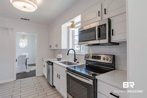 2504 Oak View Dr, Mobile, AL 36606 photo 13