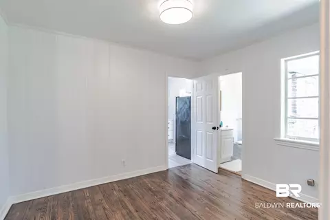2504 Oak View Dr, Mobile, AL 36606 photo 4