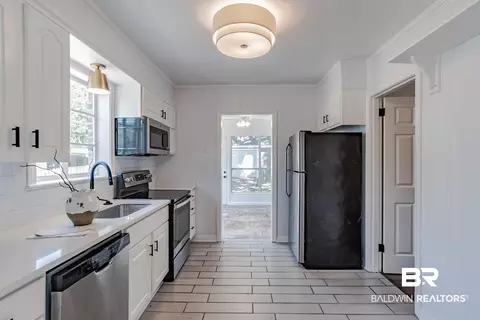 2504 Oak View Dr, Mobile, AL 36606 photo 9