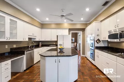1121 Sutton Ct, Mobile, AL 36609 photo 9