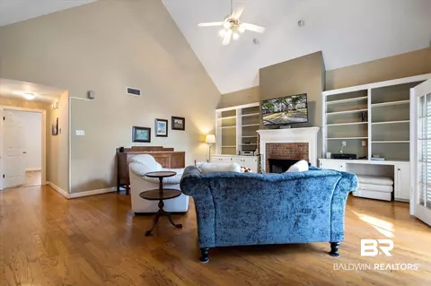 1121 Sutton Ct, Mobile, AL 36609 photo 8