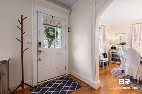 15 Benedict Pl, Mobile, AL 36606 photo 2