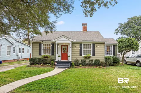 15 Benedict Pl, Mobile, AL 36606 photo 1