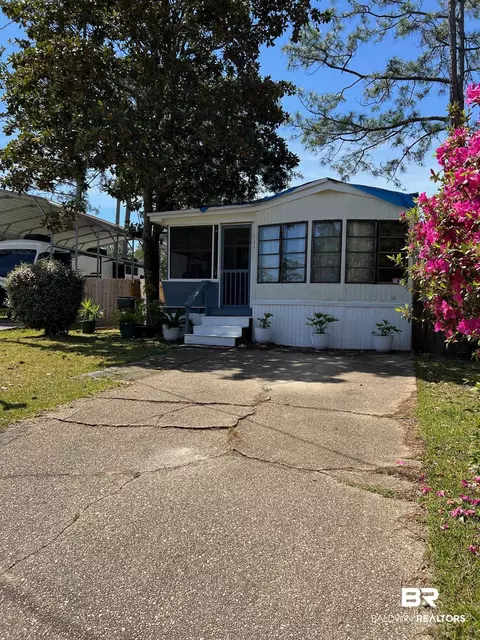 684 Escambia Loop, Lillian, AL 36549 photo 1