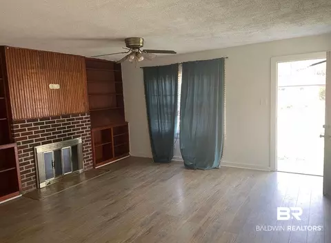 1556 E Martin Dr, Mobile, AL 36605 photo 3