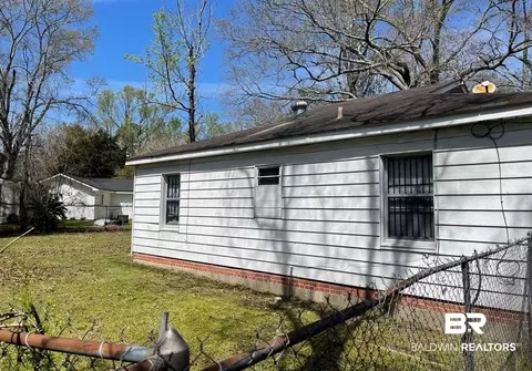 1556 E Martin Dr, Mobile, AL 36605 photo 6