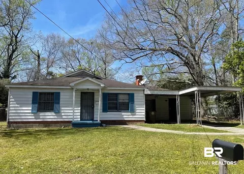 1556 E Martin Dr, Mobile, AL 36605 photo 1