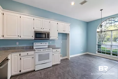 4354 Monarch Dr, Mobile, AL 36609 photo 3