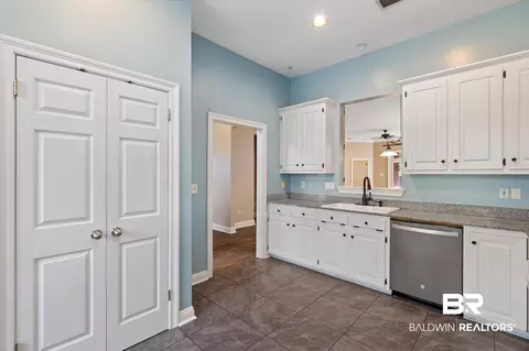 4354 Monarch Dr, Mobile, AL 36609 photo 4