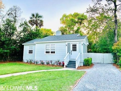 152 Pinehill Dr, Mobile, AL 36606 photo 1