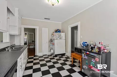 3705 Old Shell Rd, Mobile, AL 36608 photo 3