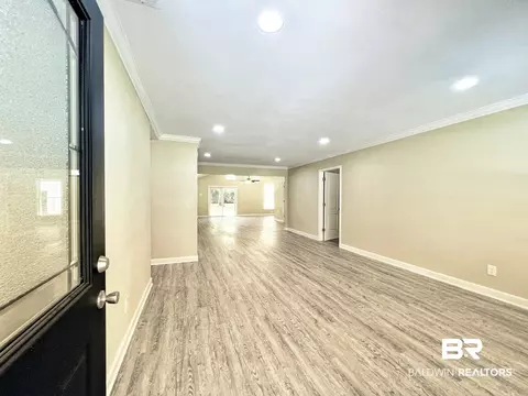 4952 Mackenzie Dr, Mobile, AL 36619 photo 2