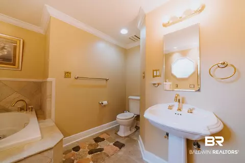 2108 E Marchfield, Mobile, AL 36693 photo 24
