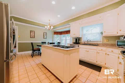2108 E Marchfield, Mobile, AL 36693 photo 9