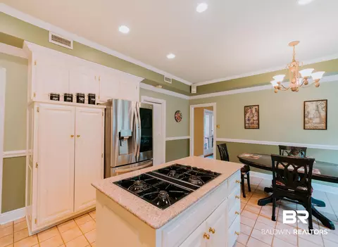 2108 E Marchfield, Mobile, AL 36693 photo 12