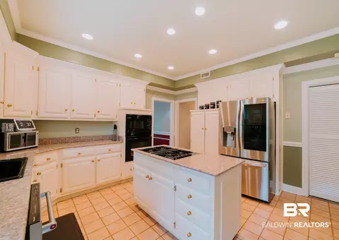 2108 E Marchfield, Mobile, AL 36693 photo 11