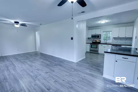 801 Myra Dr, Mobile, AL 36606 photo 9