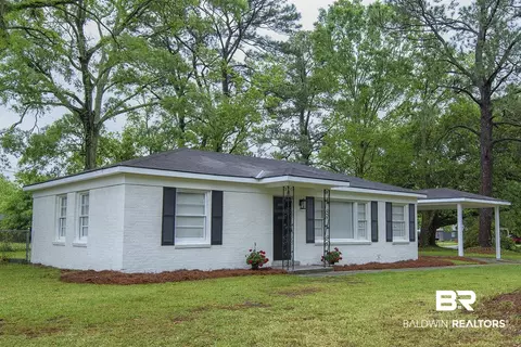 801 Myra Dr, Mobile, AL 36606 photo 1