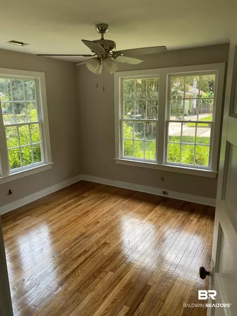 169 Mohawk St, Mobile, AL 36606 photo 2