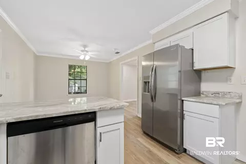 409 Pine St, Daphne, AL 36526 photo 9
