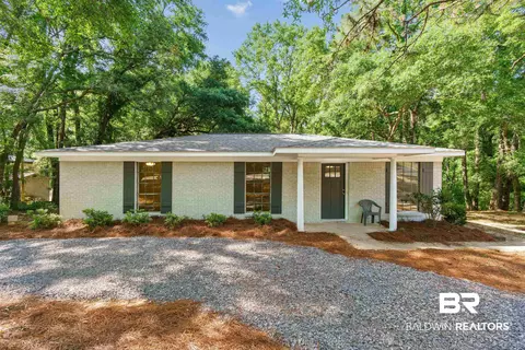 409 Pine St, Daphne, AL 36526 photo 1