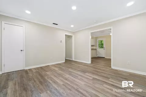 409 Pine St, Daphne, AL 36526 photo 6