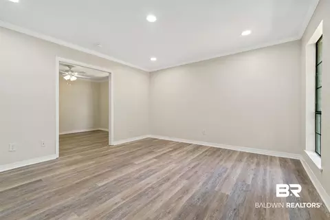 409 Pine St, Daphne, AL 36526 photo 5