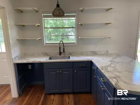 607 E Pine St, Atmore, AL 36502 photo 7