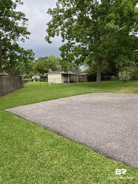 6205 Triana Ct, Mobile, AL 36609 photo 5