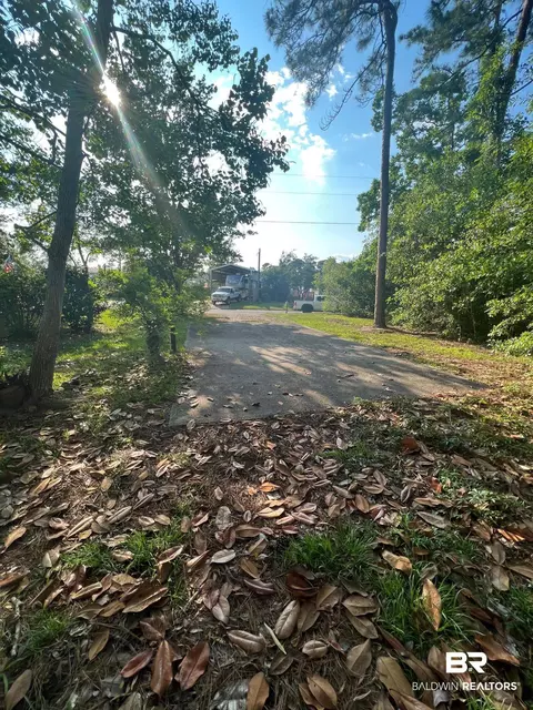 140 Defuniak Loop, Lillian, AL 36549 photo 5