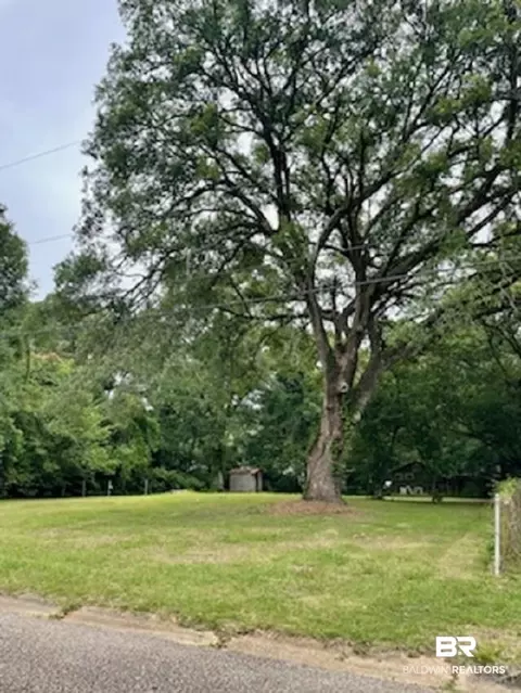 1608 Gilda Cir, Mobile, AL 36618 photo 1