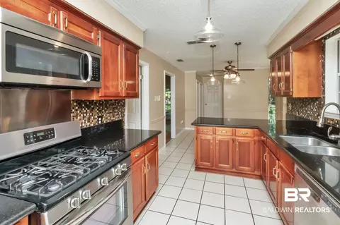 465 E Breckenridge Dr, Mobile, AL 36608 photo 11