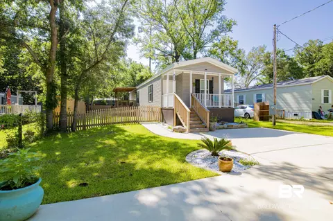 9456 Pinewood Ave, Elberta, AL 36530 photo 3