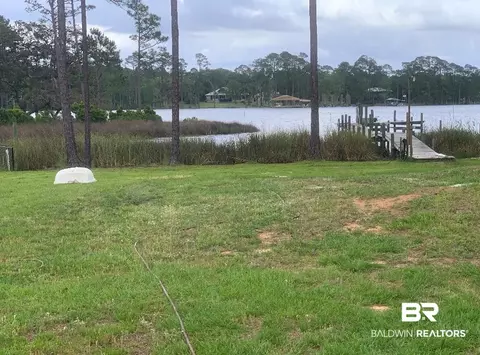 8896 Neumann Dr, Elberta, AL 36530 photo 1