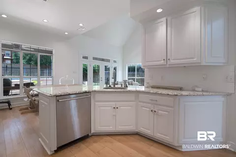 3966 Pembrocke Ave, Mobile, AL 36608 photo 9