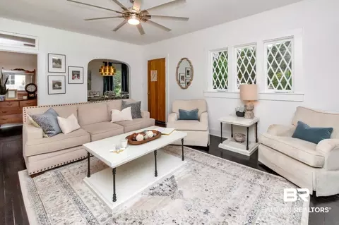 54 Crenshaw St, Mobile, AL 36606 photo 4
