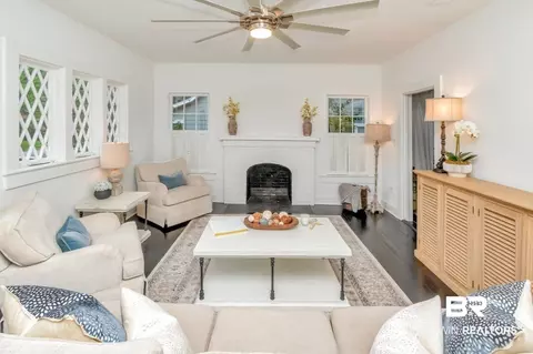 54 Crenshaw St, Mobile, AL 36606 photo 2