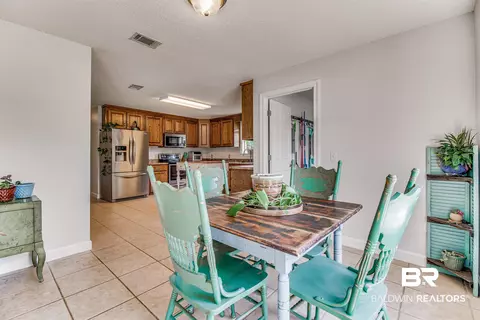 6740 Meadows Rd, Mcdavid, FL 32568 photo 14