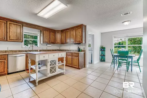 6740 Meadows Rd, Mcdavid, FL 32568 photo 15