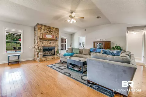 6740 Meadows Rd, Mcdavid, FL 32568 photo 8