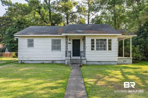 2760 N Chadwick Dr, Mobile, AL 36606 photo 1