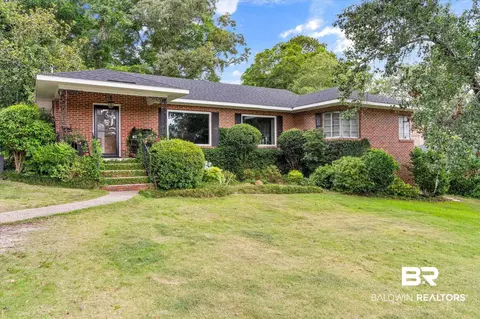 335 Dalewood Dr, Mobile, AL 36608 photo 1